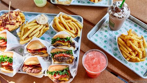 shake shack stl|Shake Shack to open third area location in Chesterfield.